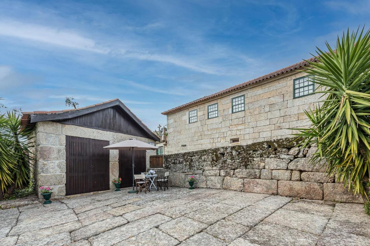 Casa Da Torre - Paraiso No Norte De Portugal Кабесейраш-ди-Башту Экстерьер фото