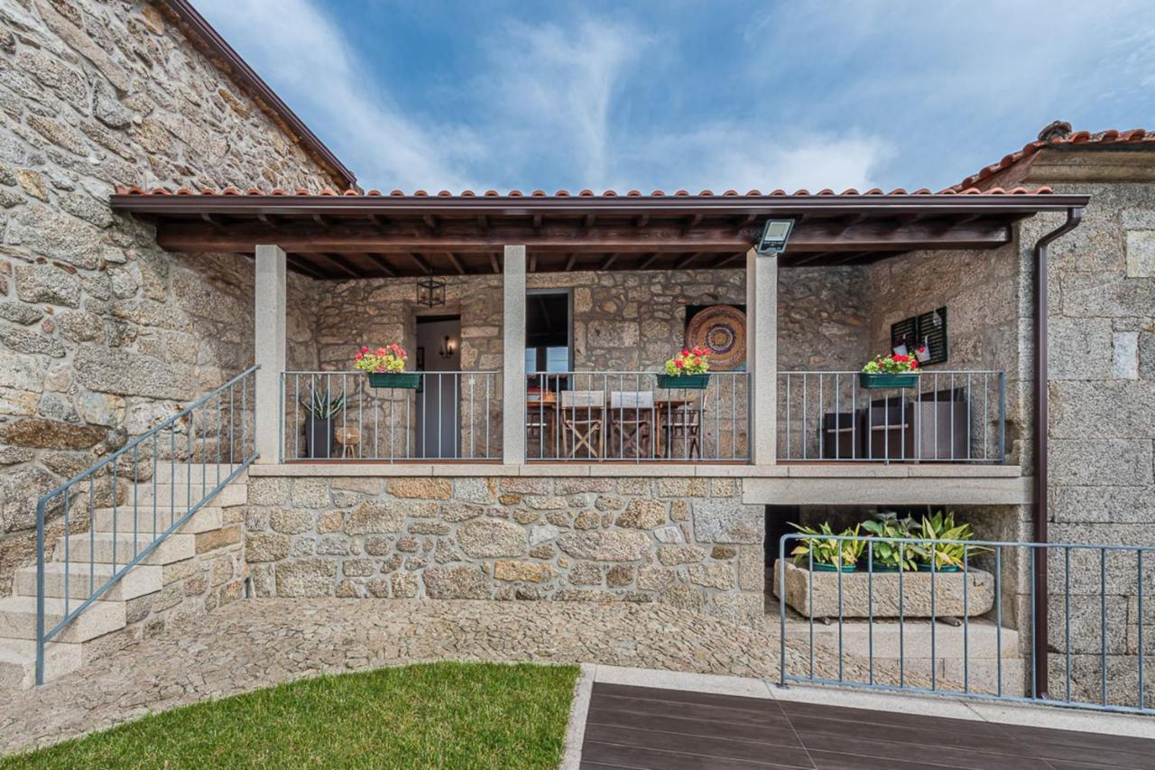 Casa Da Torre - Paraiso No Norte De Portugal Кабесейраш-ди-Башту Экстерьер фото