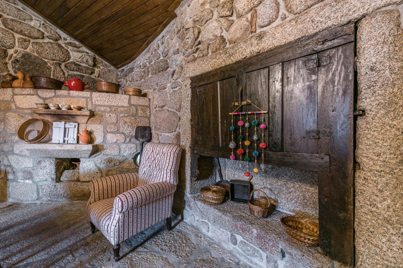 Casa Da Torre - Paraiso No Norte De Portugal Кабесейраш-ди-Башту Экстерьер фото