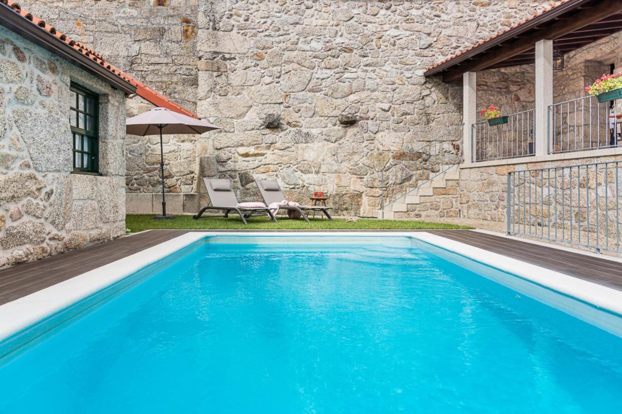 Casa Da Torre - Paraiso No Norte De Portugal Кабесейраш-ди-Башту Экстерьер фото